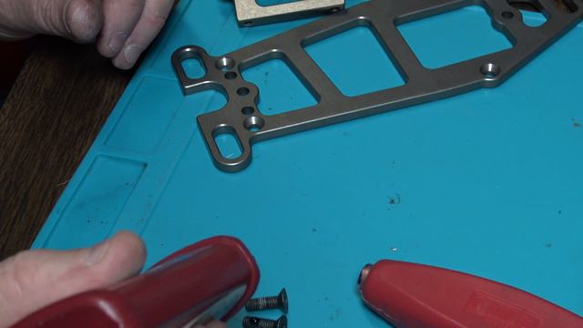 Taylor 35 V2 - Clutch & MCD Engine Plate Install *Time Lapse* смотреть онлайн