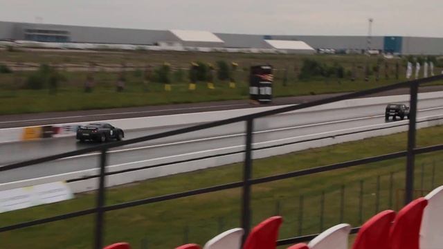 Jeep Grand Cherokee SRT -8 Ardinvest Sport Twin Turbo Vs Nissan GTR