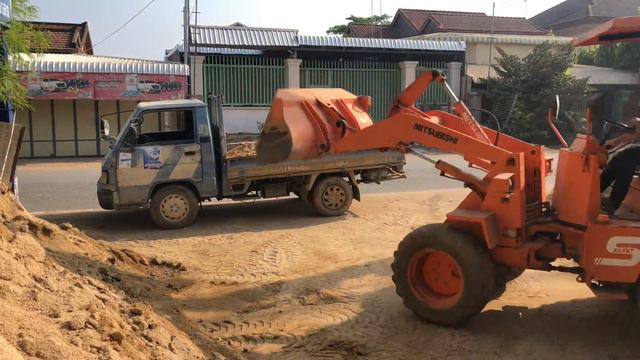 សាស័រចូបខ្សាច់Mitsubishi WS200A