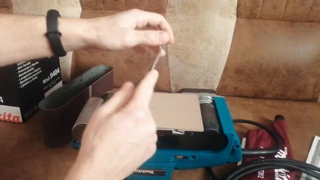 ОНЛАЙН ТРЕЙД.РУ — Ленточная шлифмашина MAKITA 9404 смотреть онлайн