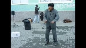 Танцующие бомжи
