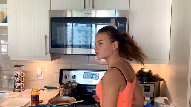 США ВЛОГ СЕМЕЙНЫЙ ОБЕД из ЗАПАСОВ на КАРАНТИН | Удалось Собрать Всю Семью за Одним Столом смотреть онлайн