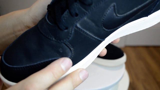 Б/У Кросівки Чоловічи Nike р.42 устілка 26.5cм. смотреть онлайн