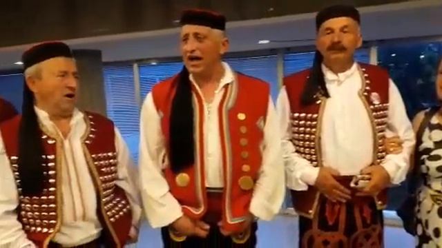 MENE MOJI SVAKOG DANA KORE ♡ KUD "ĆIRO - Lička Kaldrma - Drvar" ♡ Prvi glas Dragomir Pavković смотреть онлайн