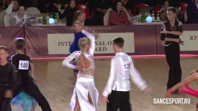 Илюшенов Владислав - Жужгина Вероника, 1/2 Pasodoble смотреть онлайн