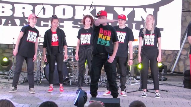 Школа танцев BROOKLYN смотреть онлайн