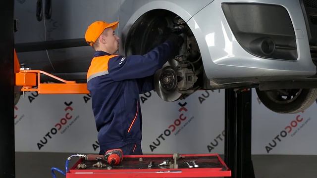 Sådan udskifter du Stabilisatorforbindelse foran på FIAT DOBLO 2 [UNDERVISNINGSLEKTIONER AUTODOC] смотреть онлайн