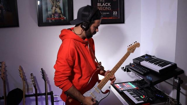 Novation LaunchPad X & Ableton Live LoFi Guitar Looping смотреть онлайн