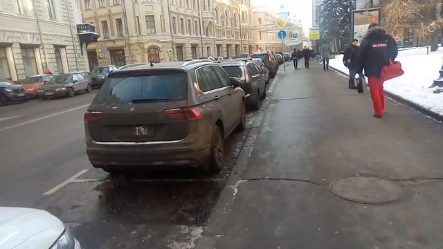Обращение зарегистрировал, хамло есть и в администрации Президента смотреть онлайн