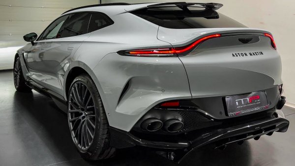 2023 Aston Martin DBX 707. Интерьер и экстерьер. Новый Английский внедорожник.