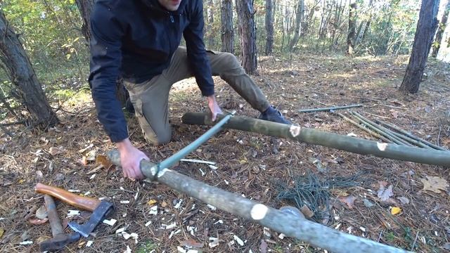 СТРОИМ ДОМИК НА ДЕРЕВЕ НА БЕРЕГУ ОЗЕРА ЖАРЮ ОХОТНИЧЬИ КОЛБАСКИ смотреть онлайн