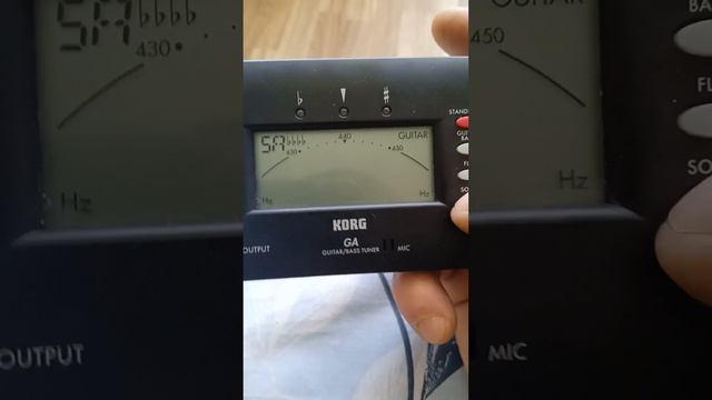 цифровой тюнер для гитары KORG GA -40 смотреть онлайн