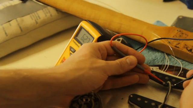 1961 Fender Stratocaster - Tech Bench смотреть онлайн