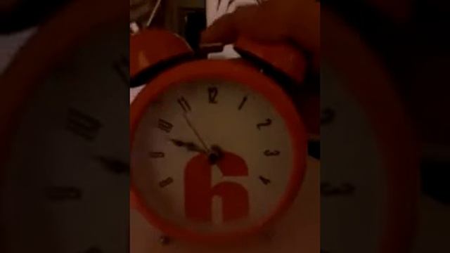 Как сделать будильник из пласмассы смотреть онлайн