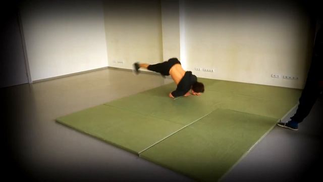 Bboy Danila Must Be( В гостях у Данилы Вадимовича или это просто Рома!) смотреть онлайн