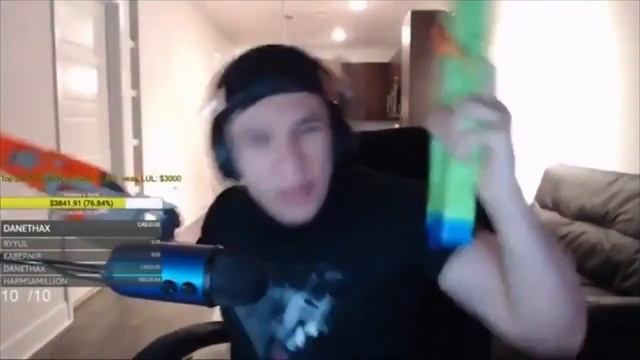 Trainwreck says the n-word LMAO смотреть онлайн