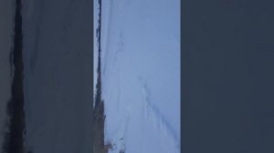 Расчистка трассы для зимнего дрифта на озере.