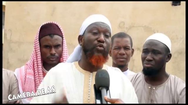 CAMERA DE AS : Construction d'une maison dans l'enceinte de la mosquée; l'imam fustige смотреть онлайн