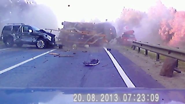 ЗИЛ ВЪЕХАЛ В КИА смотреть онлайн