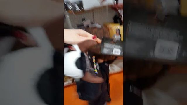 Магазин костюмов и всякой всячины для вечеринок и дней рождений смотреть онлайн