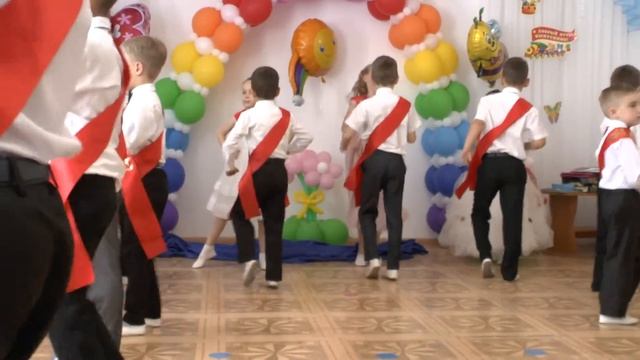 Детство детство ты куда бежишь . выпускной 1.06.2018 смотреть онлайн