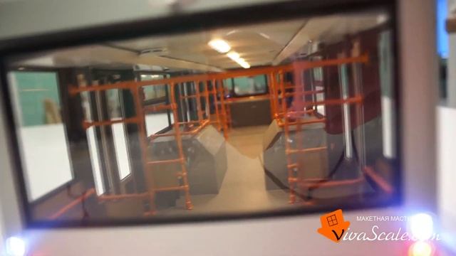 Модель низкопольного аэродромного перронного автобуса МАЗ-171 в масштабе 1/20. смотреть онлайн