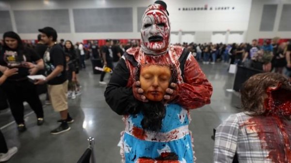 Terrifier 2 Behind The Scenes...at Creep I.E. Con 2023   4K