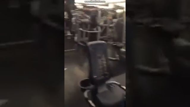 Фитнес на Небе. Вид с 61 этажа смотреть онлайн