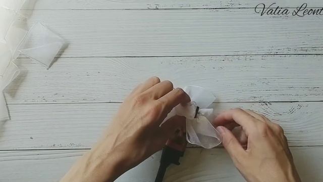 МК/ Бантики из органзы 5 см. Organza Bows. Kanzashi /DIY смотреть онлайн