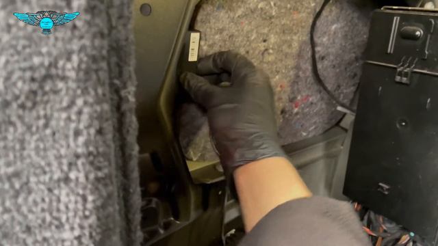 Mercedes w203 estate rear bumper removal and Steelmate rear parking sensors fitting смотреть онлайн