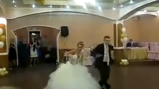 Свадебный танец САМЫЙ ЛУЧШИЙ!!!!!!.avi.mp4 смотреть онлайн