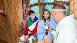 24 часа в  домике на дереве