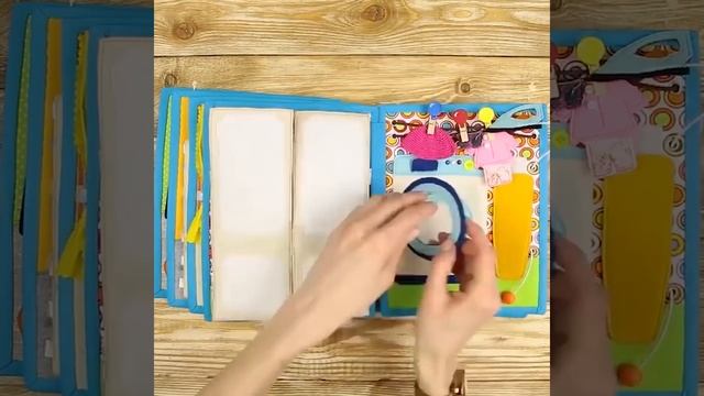 10 СЕНСОРНЫХ ЛАЙФХАКОВ И КРАФТОВ ДЛЯ ДЕТЕЙ || РАЗВИТИЕ ДВИГАТЕЛЬНЫХ НАВЫКОВ смотреть онлайн