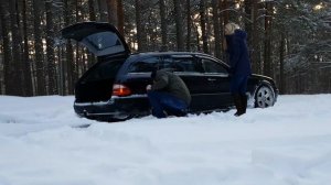W211 Зарылся в Снегу Мерседес Универсал 2.7cdi
