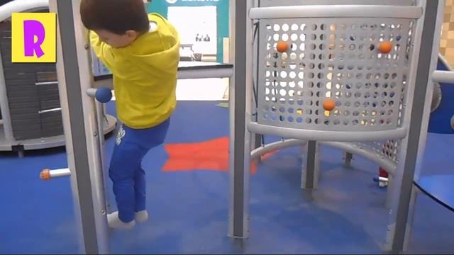 VLOG#4 Игры Горки Развлекательные центры Икеа Белая Дача Игры для Детей Balls Slides Games HappyRom смотреть онлайн