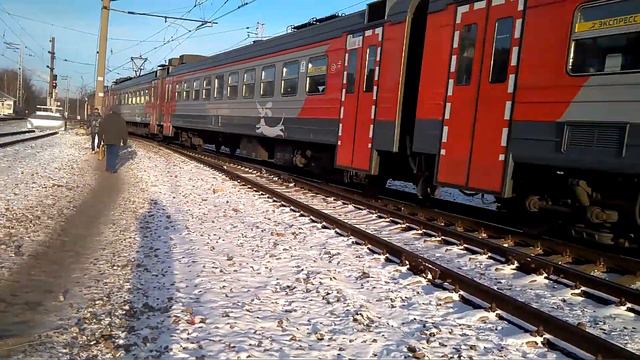 Электропоезд ЭД4М-0390 "Спутник" рейсом Москва Ярославская-Александров 1 Экспресс смотреть онлайн