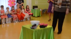 Игра с бабушками, утренник 8 Марта, средняя группа