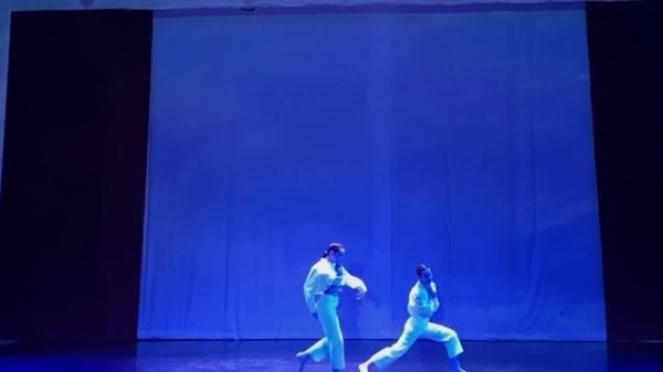 Дуэт сестёр, танец «Девочка и море»