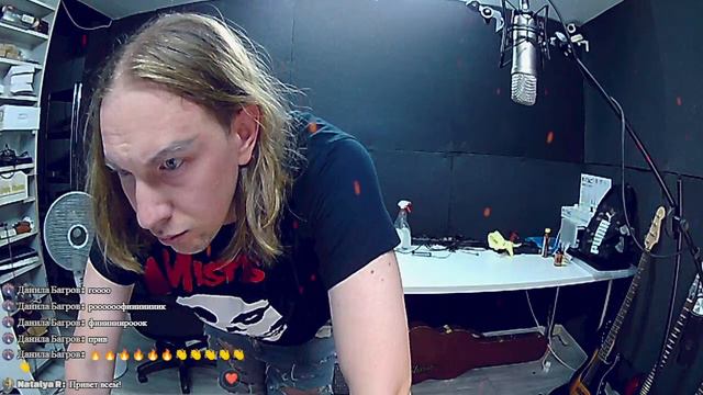 на гитарке Несколько Авторских! смотреть онлайн