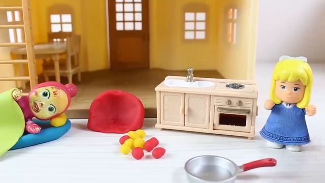 Maşa Ve Klara Evcilik Oynuyor Maşa Yeni Oyuncakları İle Oyun Oynuyor Maşa İzle смотреть онлайн