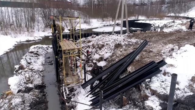 Берегоукрепление при помощи ПВХ шпунта ларсена смотреть онлайн