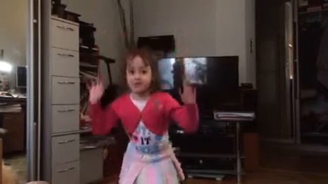 Елочке не холодно зимой смотреть онлайн