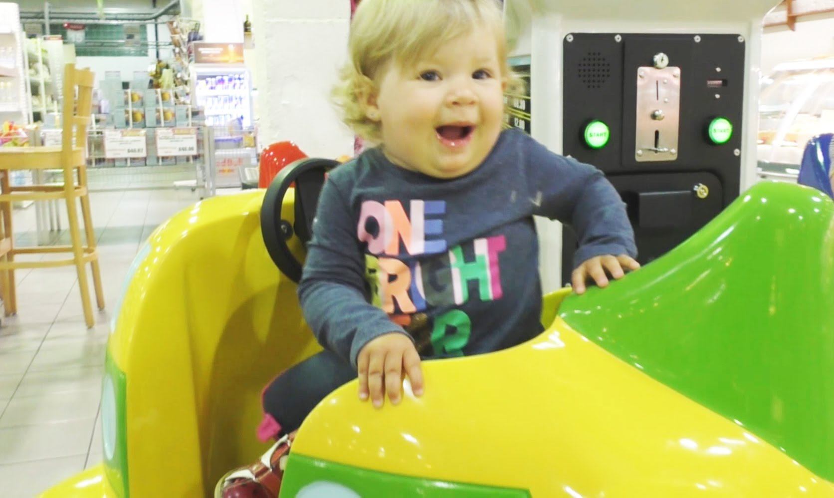 ✿ VLOG Киев. Shopping, Carousel, Pizza МЕГА МАРКЕТ катаемся на карусели, кушаем пиццу