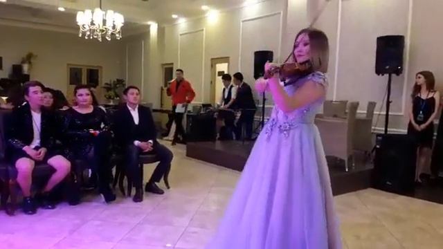 Асия Жылкыбаева . Asiya Zylkybaeva violino. Classical music. смотреть онлайн