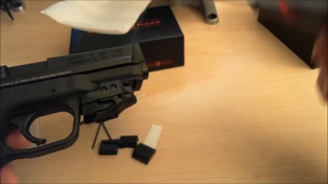 Crimson Trace CMR-201 Meets M&P .40 смотреть онлайн