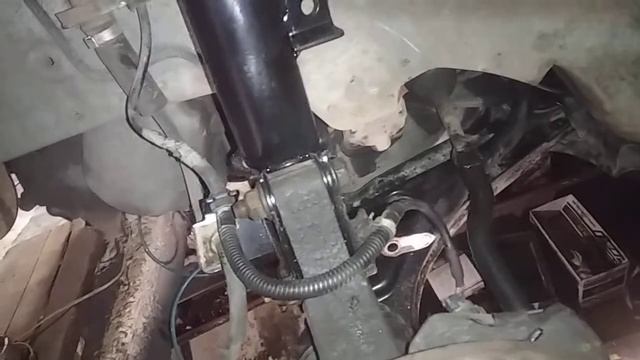 Замена стойки стабилизатора. Chevrolet Tacuma смотреть онлайн