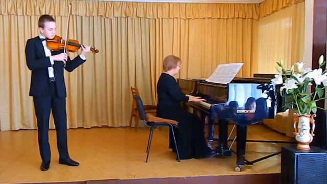 Й.Гайдн. Менуэт Давид Корнеев 13 лет смотреть онлайн
