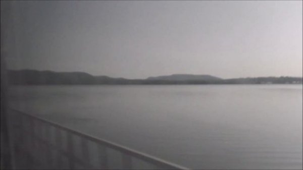 Amtrak Lake Shore Ltd along the Hudson River from Albany to New York City