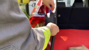 Как снять задний фонарь Toyota RAV4 2020 или Как поменять лампочку в заднем фонаре RAV4