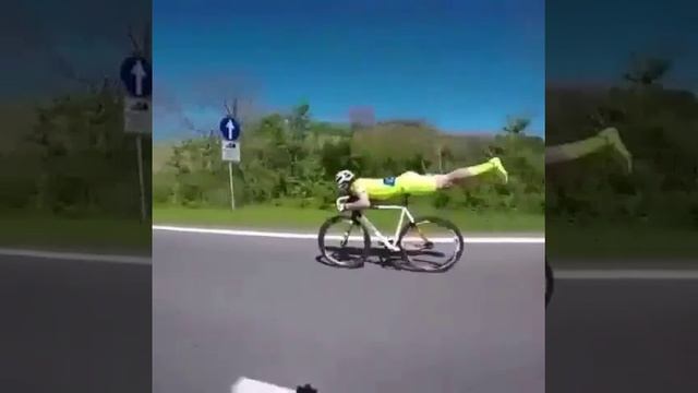 Когда занимаешься велоспортом, но про физику не забываешь смотреть онлайн